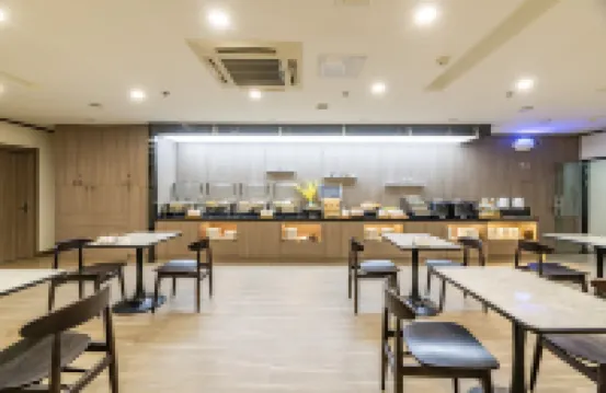HanTing Hotel (Changchun Hongqi Street Changying)