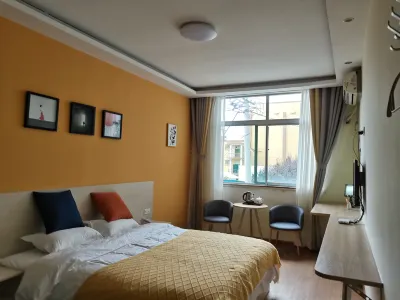 Xingping Aishang Qingshe Hotel Hotels near outress .