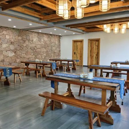 Xingyi Wanfenglin·Shilong Youke B&B (Shilong Kangyanggu Branch)