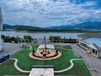 Cai Longlin Winery - con vista montagne