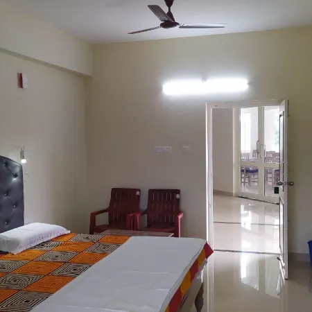 Srinivasa Hotel