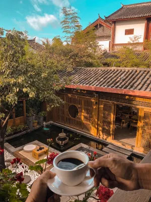 Lijiang Ancient City Yuezhuxuan Light Luxury Holiday Home