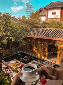 Lijiang Ancient City Yuezhuxuan Light Luxury Holiday Home