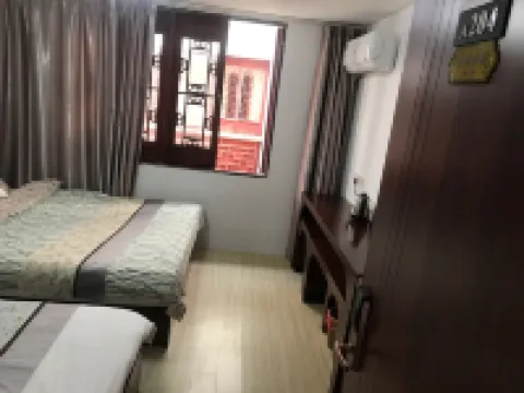 Shanghai Menglishuixiang Inn (Zhujiajiao Ancient Town Branch) فنادق في 