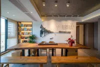 Floral Hotel · Peninsula Riverview hotel (Chaozhou ancient city archway store) Các khách sạn gần Sông Hàn