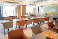 Qingmu Platinum Hotel (Bengbu Wanda Yintai City Branch)