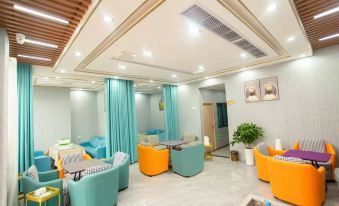 Junyi Hotel