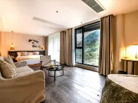 Wangxiangu Cliff Homestay Hotels in Shangrao