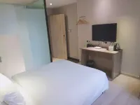 Pai Hotel Guiyang Spray Pool Subway Station Shaanxi Road Branch - 2 Yıldız