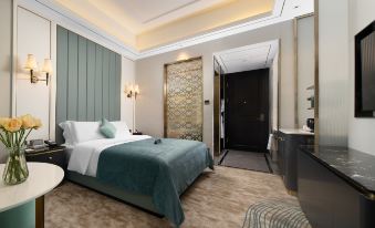 XANA Deluxe Hotel (Fangchenggang High-speed Railway Station Administrative Center)