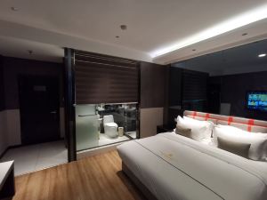 Shijia Boutique Chain Hotel (Kenli Zhongxing Road Store)