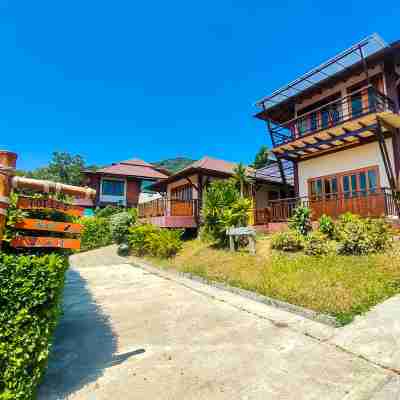 ภูเธอรี ลันตา แฟมิลี วิลล่าส์ Hotel Exterior