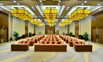 Linzhou Hongqiqu Ying Hotel (Yingbin Building)