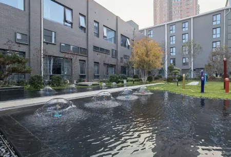 Hampton by Hilton Beijing South Railway Station