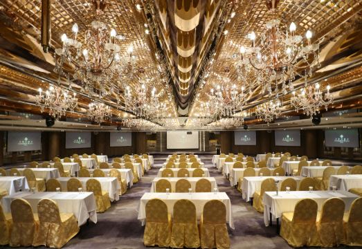 5. 모나크 플라자 ..