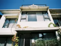 Jemchill Hotel โรงแรมใกล้เจดีย์เหลยเฟิง