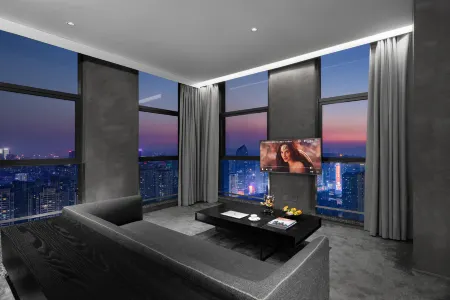 Youshe S High-altitude Panorama Hotel (Chongqing Guanyinqiao 9th Street) Отели рядом с достопримечательностью «Hong'en Temple Forest Park»