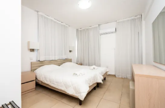 Flora Hotel Apartments  otelleri