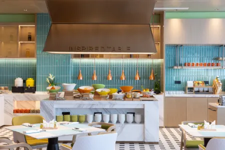 Home2 Suites by Hilton Handan East Railway Station Отели в г. Ханьдань