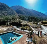 Kangding Middle Ancient Hot Spring Inn