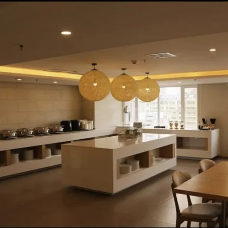 Lindian Haiyue Business Hotel