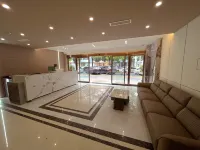 Ruiyuan Hotel (Xiya Hemei Xinyang Railway Station Branch) - Romantic