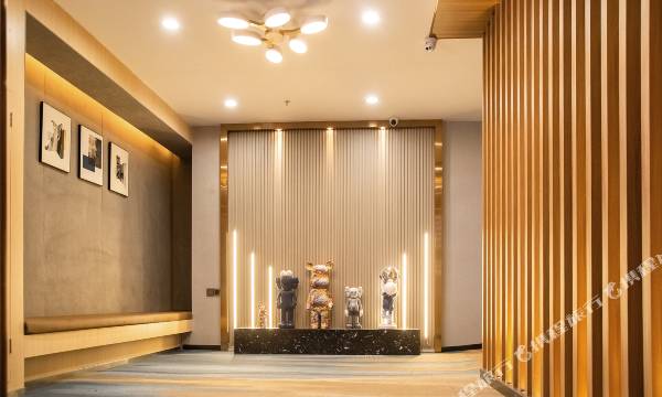 Hilda Hotel (Shenzhen Pingshanwei Metro Station)