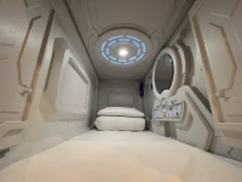 Sleeping Space Capsule Hotel (Fuzhou Changle Airport)