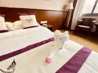 上海雲峰大飯店 上海工程技術大學(新村路校區)-5號樓附近的飯店