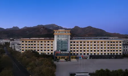 Tai'an Taishan Tianwaicun Hampton by Hilton Hotel Отели рядом с достопримечательностью «Shandong Science and Technology University East Campus»