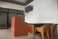 Hotel O Pondok Almirah Hotels in Mamuju