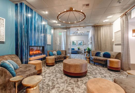 우드마크 호텔 & 스틸 스파