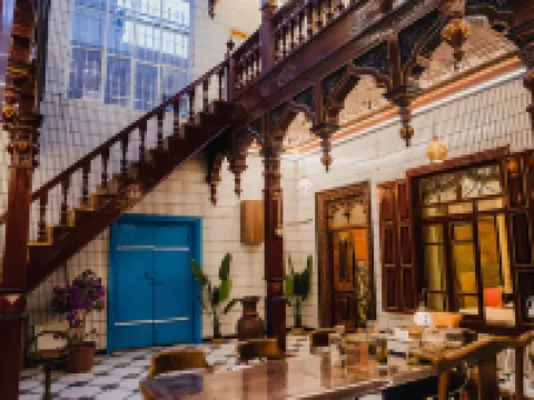 Xunjiang Bieyuan Homestay（Kashgar ancient city scenic area inside） Hotels near People's Park