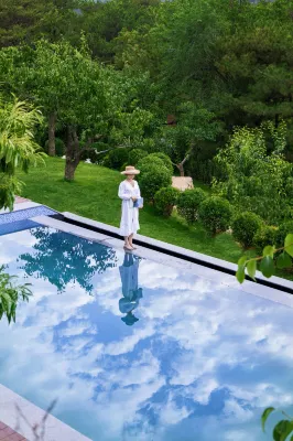 Yixulan · Healing Mountain Lodge - Infinity Pools