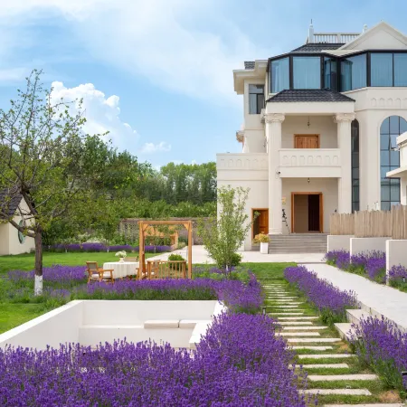 Garden villa