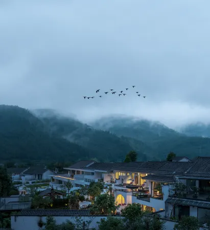 Tengchong met Mu Yun mountain home hot spring homestay Отели рядом с достопримечательностью «Beihai Wetland»