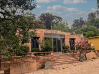 Hillside Cloud Lodge Hotels in 