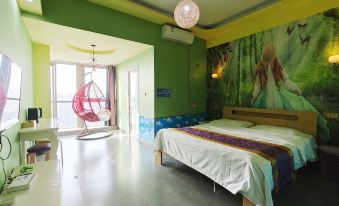 77 Concept Theme Hotel (Zhengzhou University Metro Station)