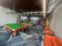 HOLAND GARDEN HOTEL