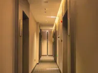 老河口瀚海雲尚飯店 - 停車場