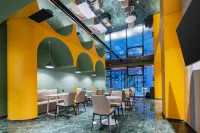 Kele S Hotel (Huaqiaocheng Fantasy Valley (Xiangyang East Railway Station Branch))