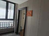 秦選假日酒店（陝西國際商貿學院店） 鄰近陝西科技大學鎬京學院的酒店