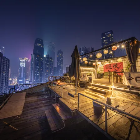Chongqing Rooftop Terrace Youth B&B (Jiefangbei Shibati Branch)