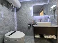 Fangdichan Hotel Hotels in Longjiang