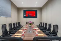 Jifeng Resort Hotel (Heihe Central Commercial Pedestrian Street Branch) Hotels in Heihe