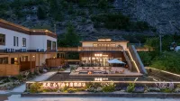Muduo Xinningmuka Resort Hotel Các khách sạn ở Huyện Lý