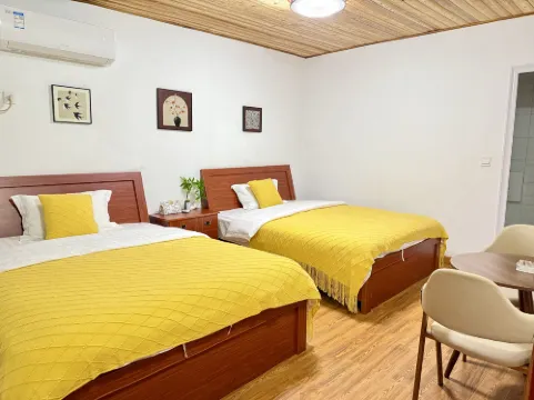 Yueyang Shidamen Inn