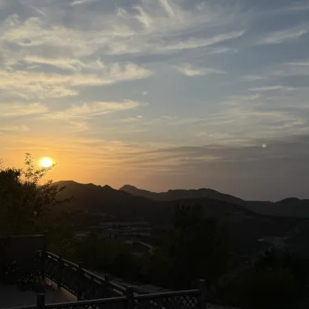 Yingying Mountain House B&B