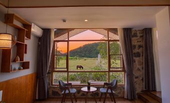 Puzhehei Mingsu · Mountain View Sunset Hotel (Puzhehei Scenic Area Qinglongshan Branch)