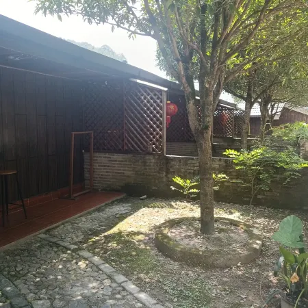 Xing'an Longtan Mountain Villa